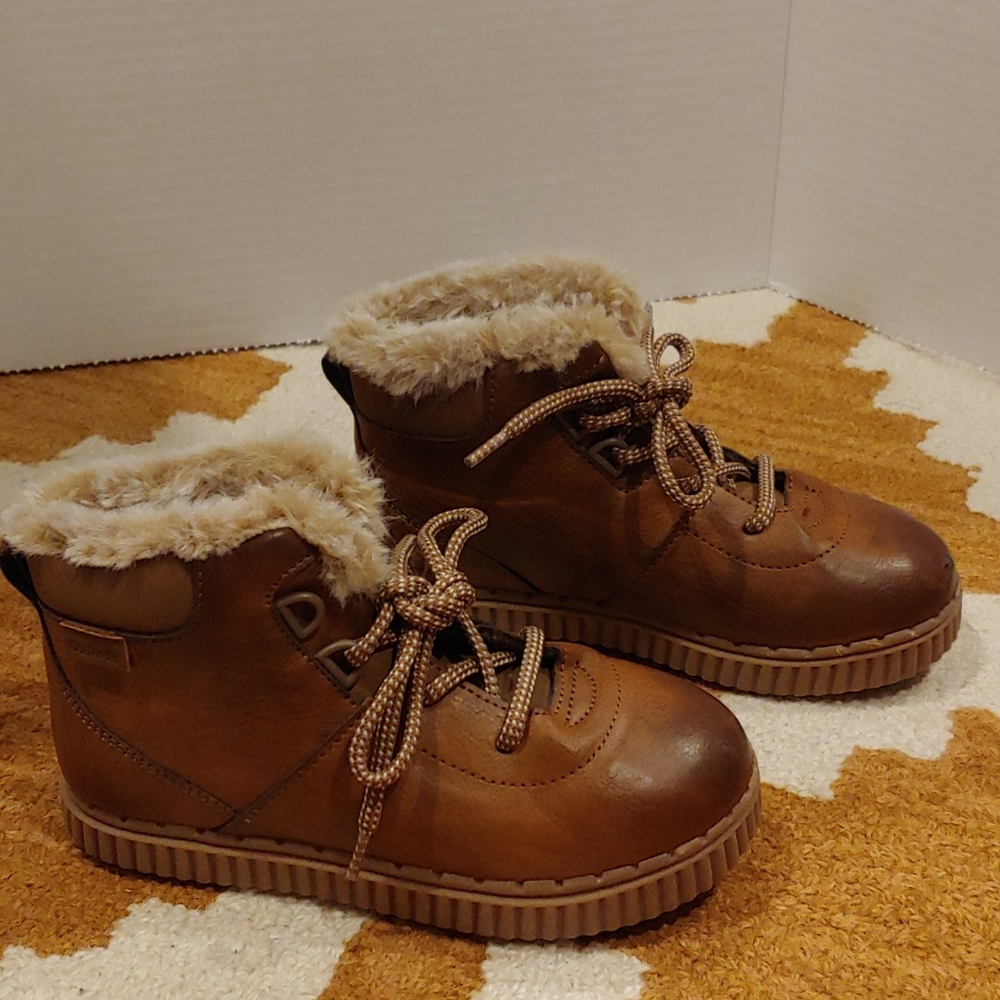 OshKosh B'gosh Haskelb size 12 dress shoe fur